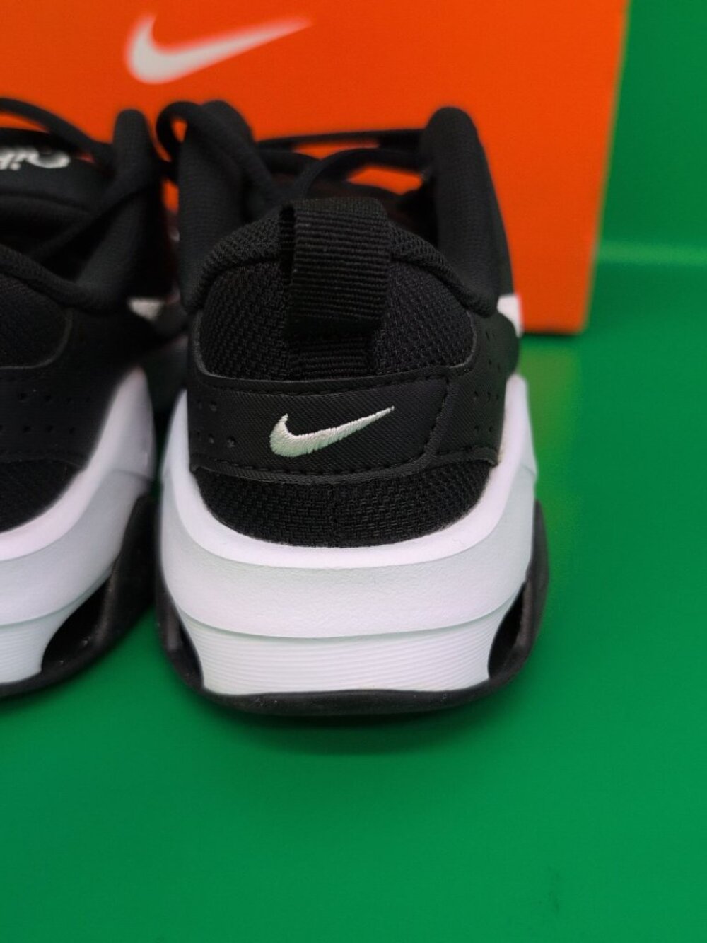 Nike Zoom Bella 6 Training Sneaker Women's Shoes US 6 Black White DR5720-001 - Picture 8 of 14